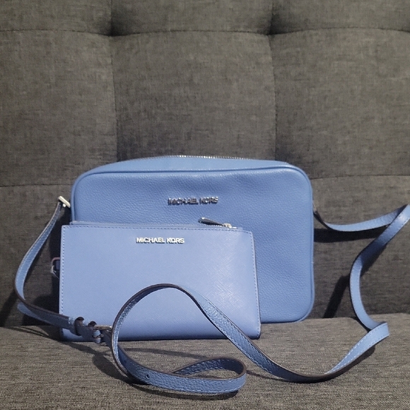 Michael Kors Blue Crossbody Bag and Wallet Set - Picture 1 of 7